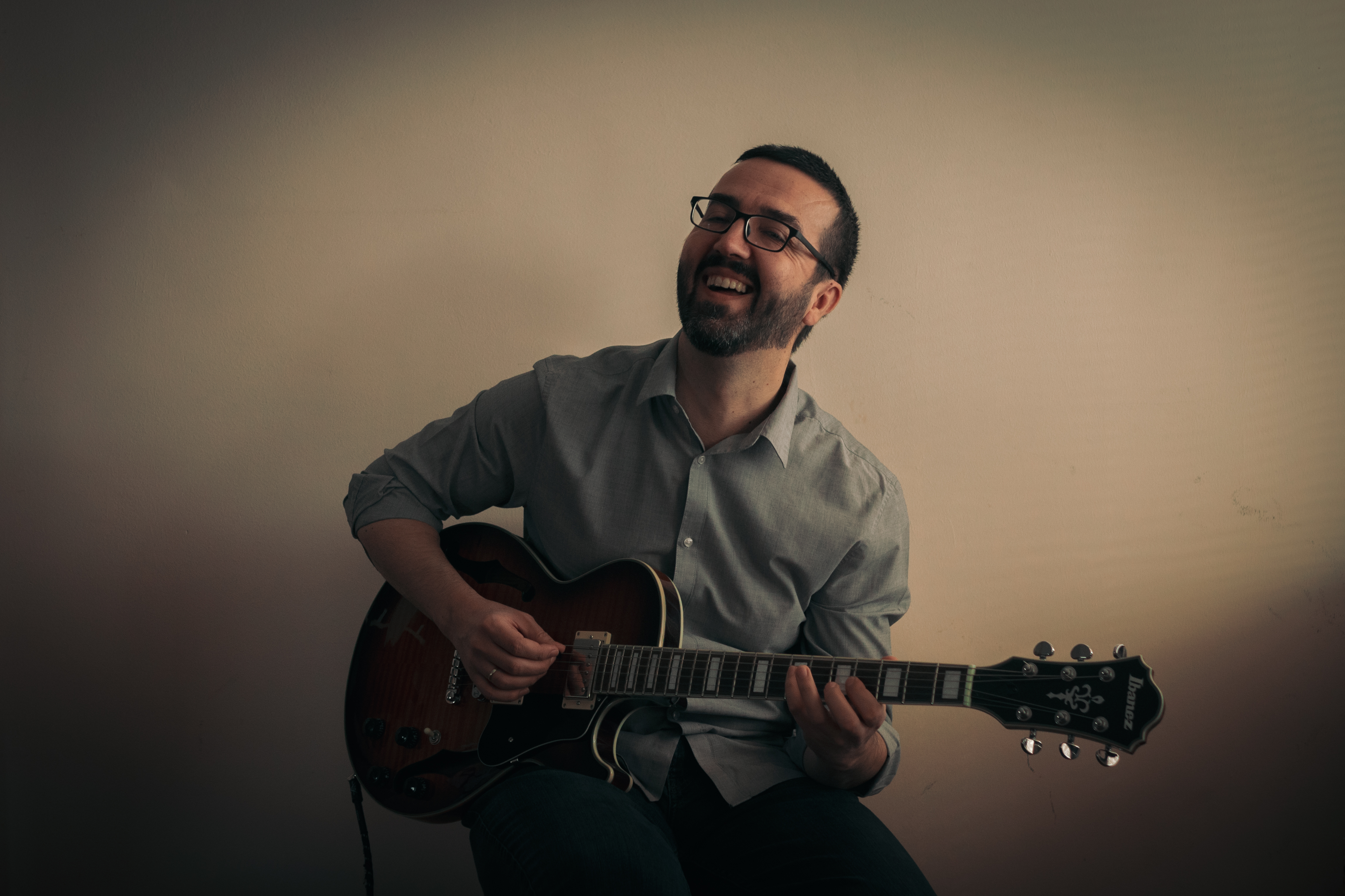 Jovan Milovanovic guitarist/composer