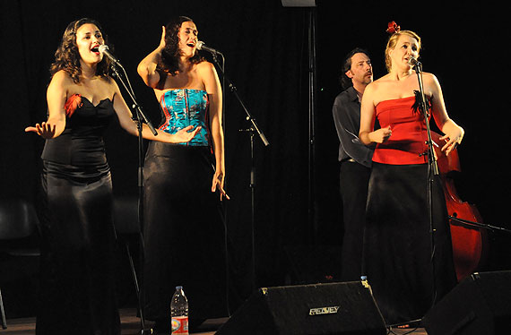 Henry Menrath with el Trio Chikiboom En Cambrils Festival, Catalonia.