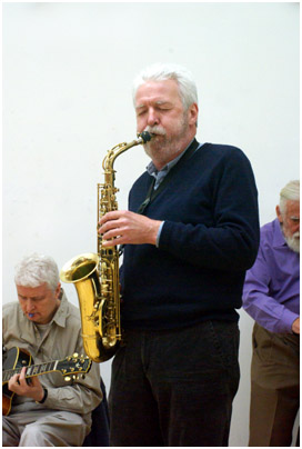 Geoff Simkins 21079 Clocktower Cafe, Croydon, UK. Oct. 2007 Images of Jazz