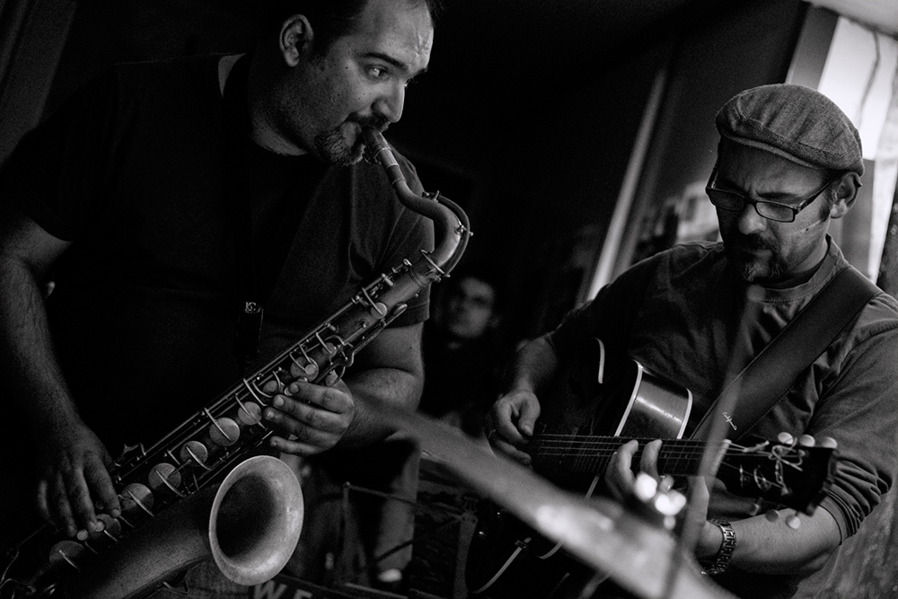 Concierto En el Bar el Puente de Athanasopoulos Pin Jazz Quartet.