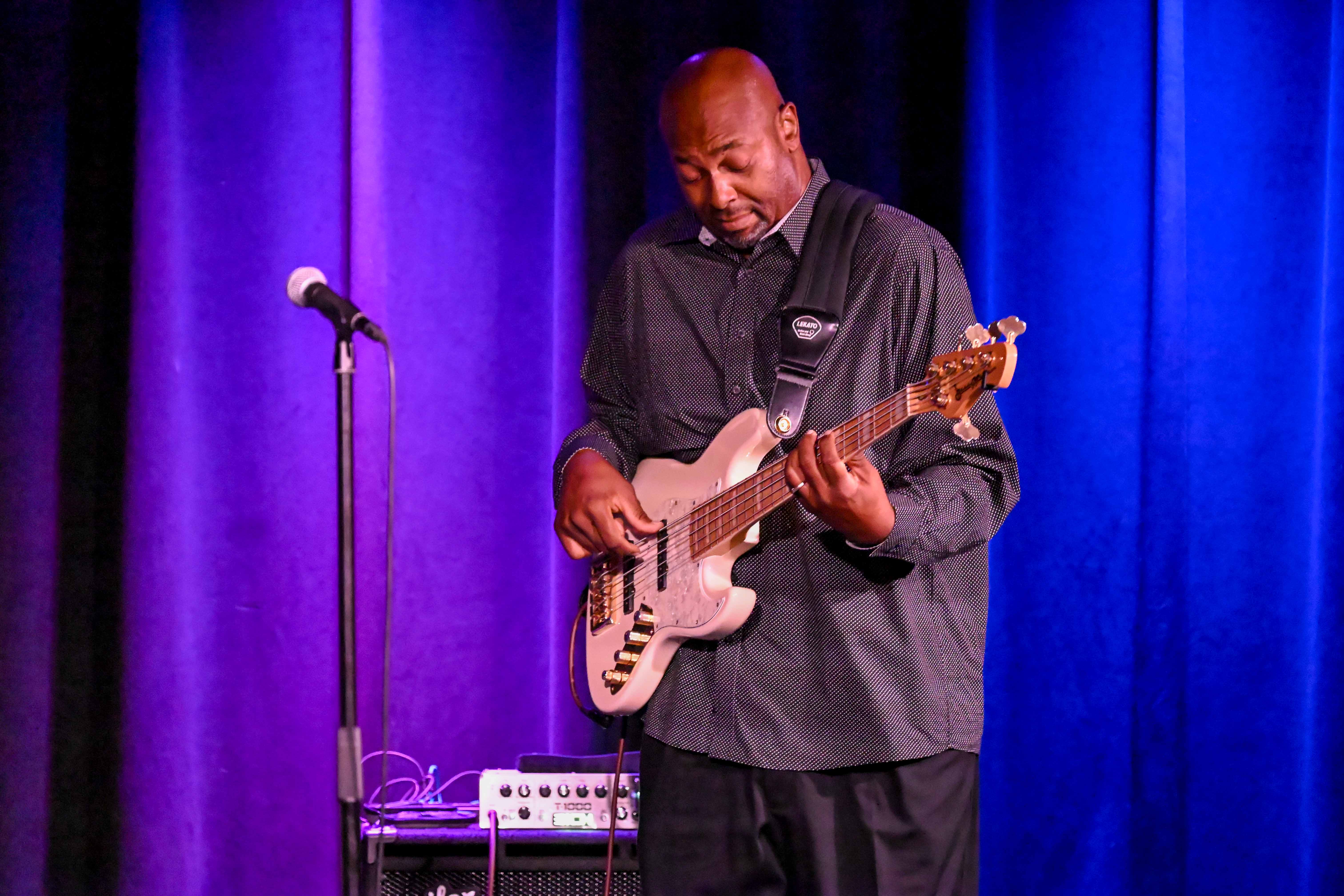 Dexter Whitaker - base