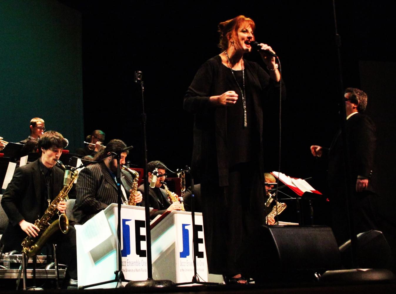 Vocalist Lisa Kelly at UNF concert