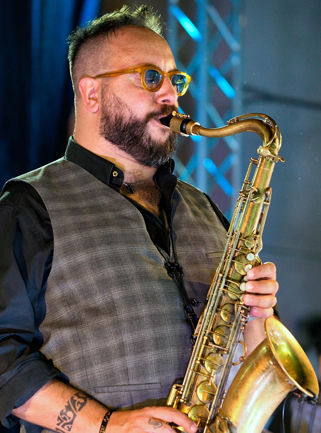 Contingency4et-Claudio Giambruno-tenor Sax. Tony Cigna-drums. Fulvio Buccafusco-dobble Bass. Francesco Cigna-guitar.