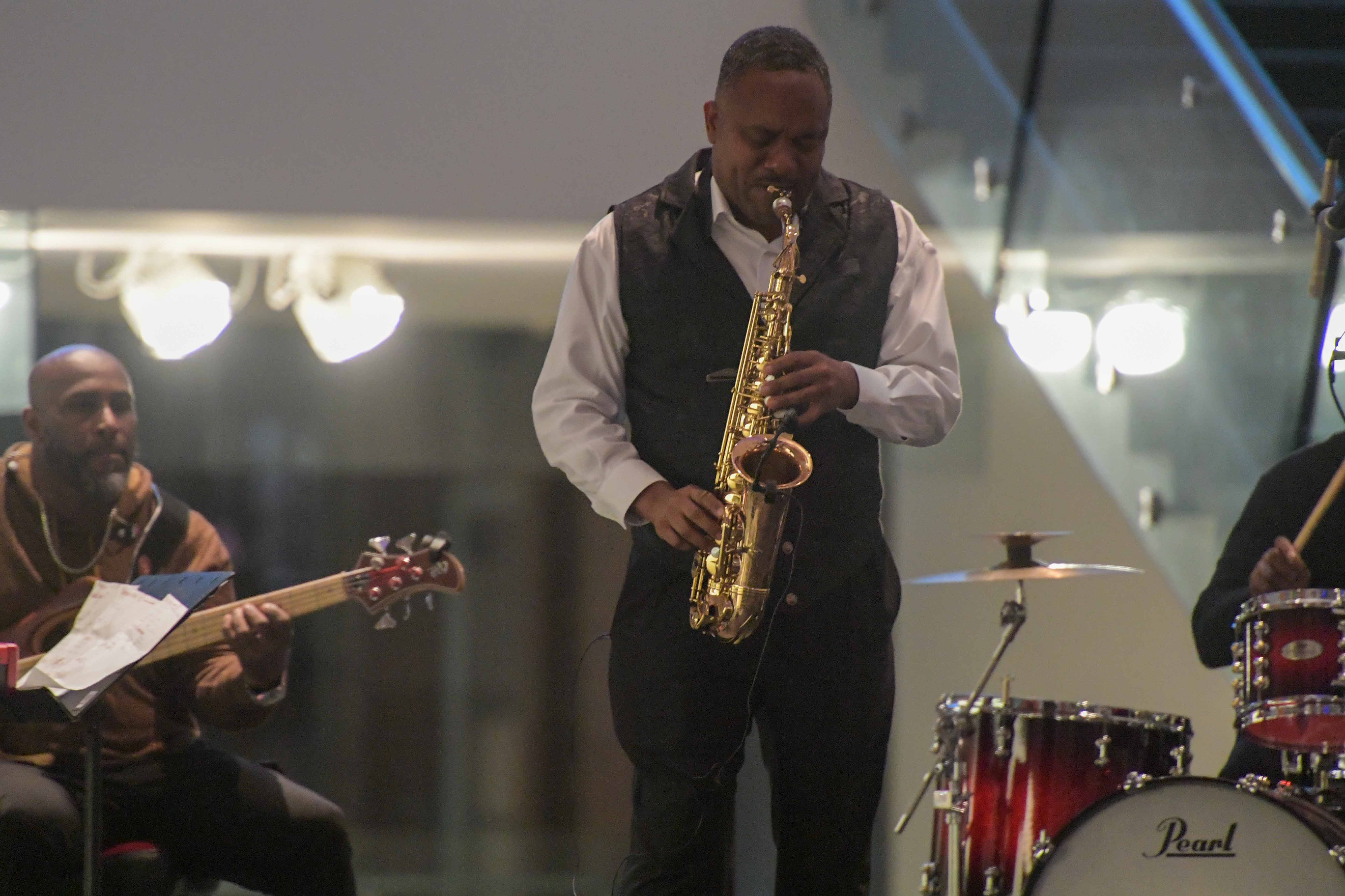 Marcus Click - tenor & EJ Shaw - base