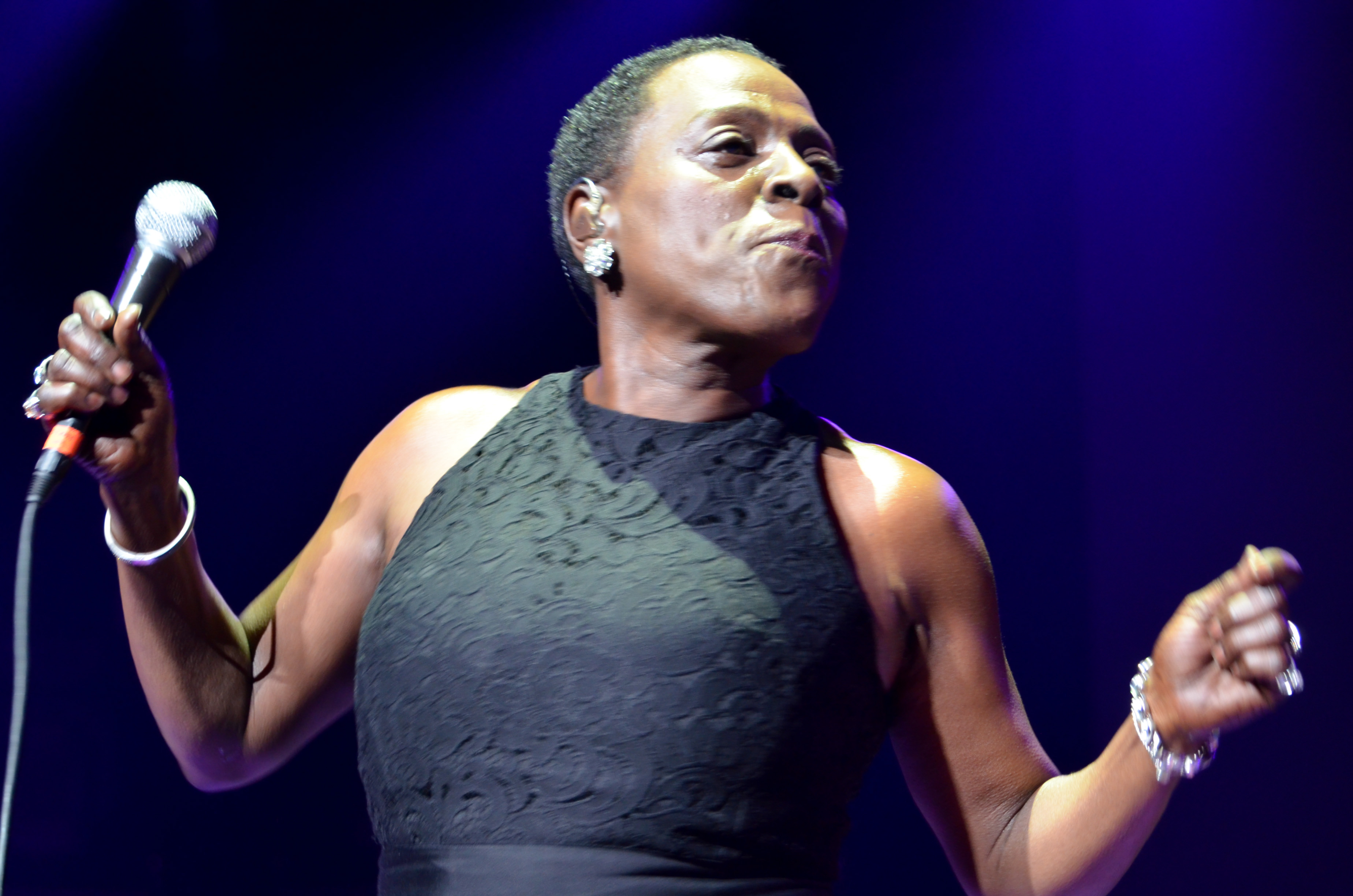Hall & Oates plus Sharon Jones & The Dap Kings play MSG, 2-19-2016. 