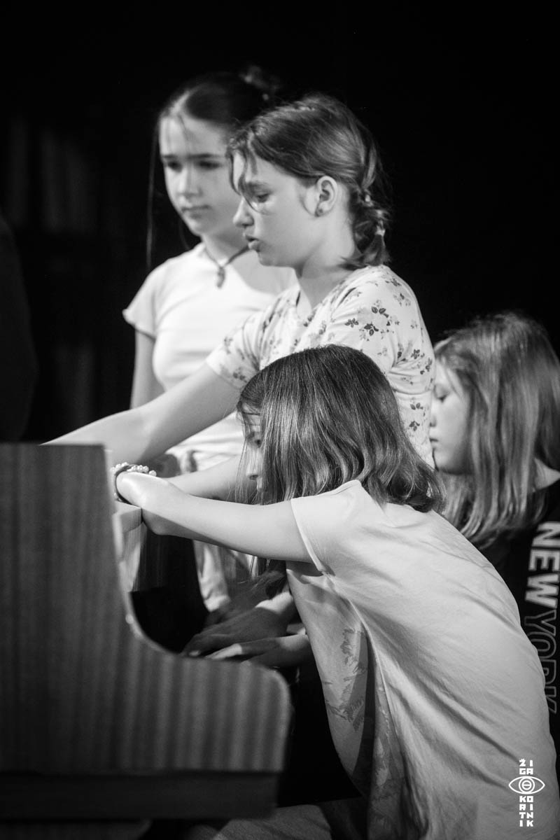 Prepared piano Workshop, mentor Bostjan Gombac