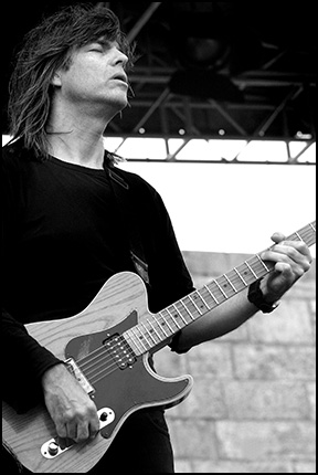 Mike Stern<br>with Steps Ahead<br>2005 JVC Jazz Festival in Newport, R.I.