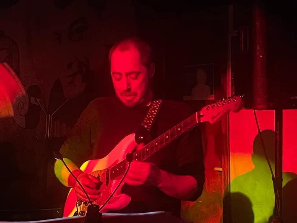 Luca Crispino musicista chitarrista jazz
