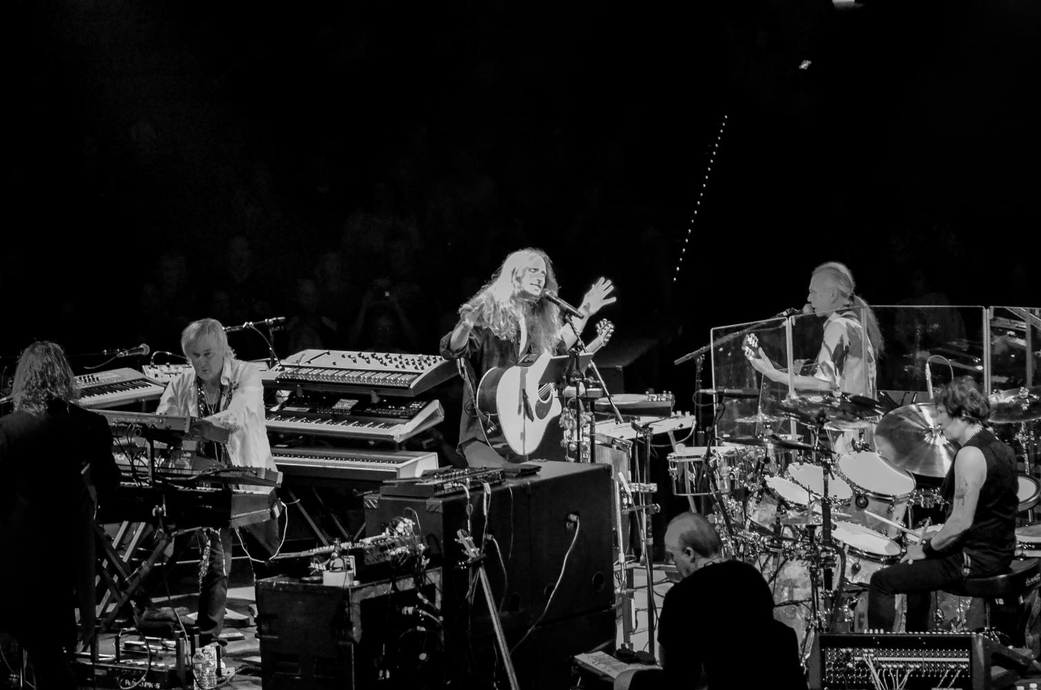 YES at NYCB Theatre at Westbury on 8-6-2016.