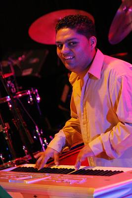 Munir Memedov with "Batambo"at the Kilimandjaro Festival, Thonon-Les-Bains, France, 2005