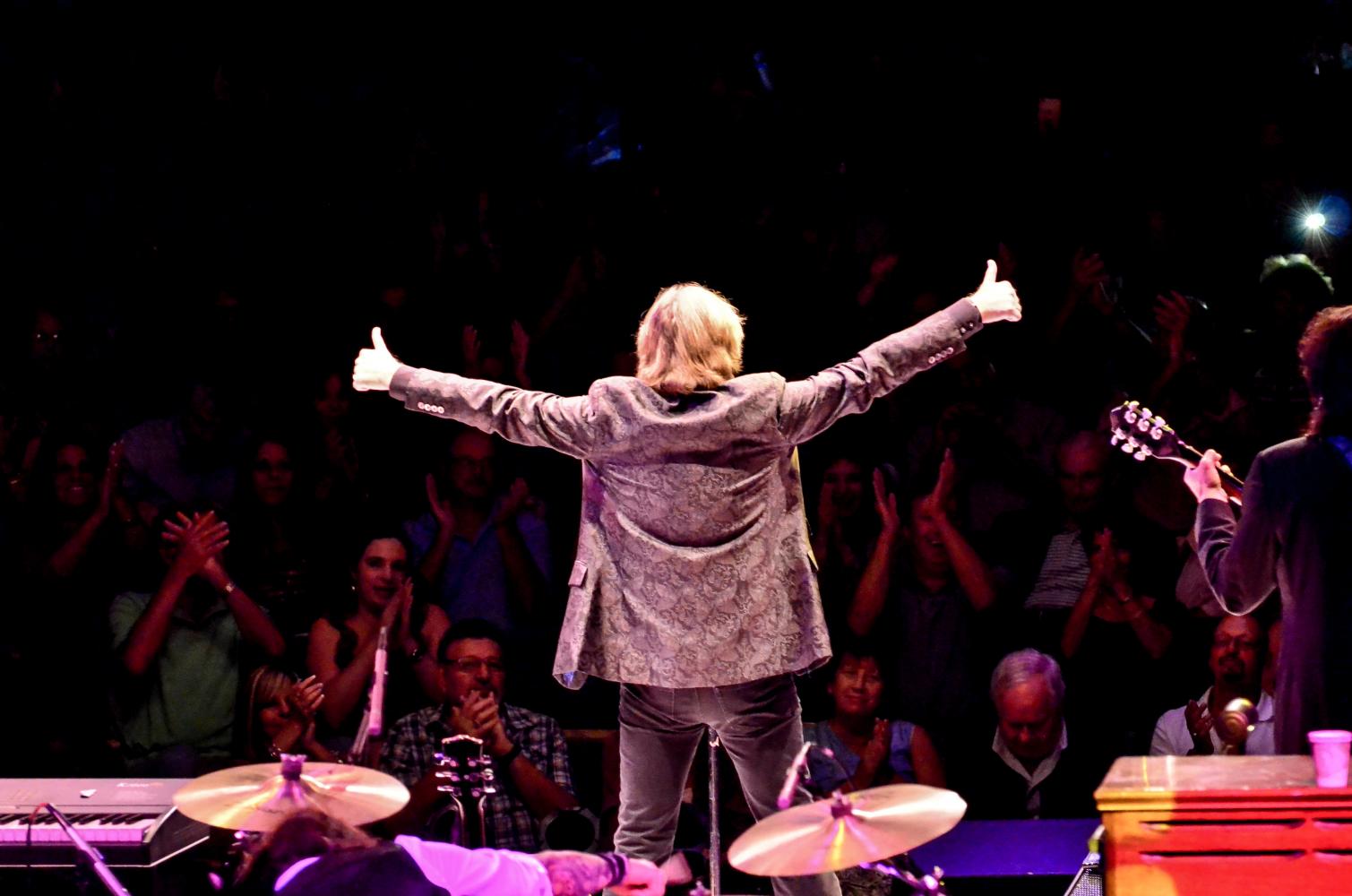 Hot Autumn Nights at NYCB Theatre at Westbury on 9-17-2016.