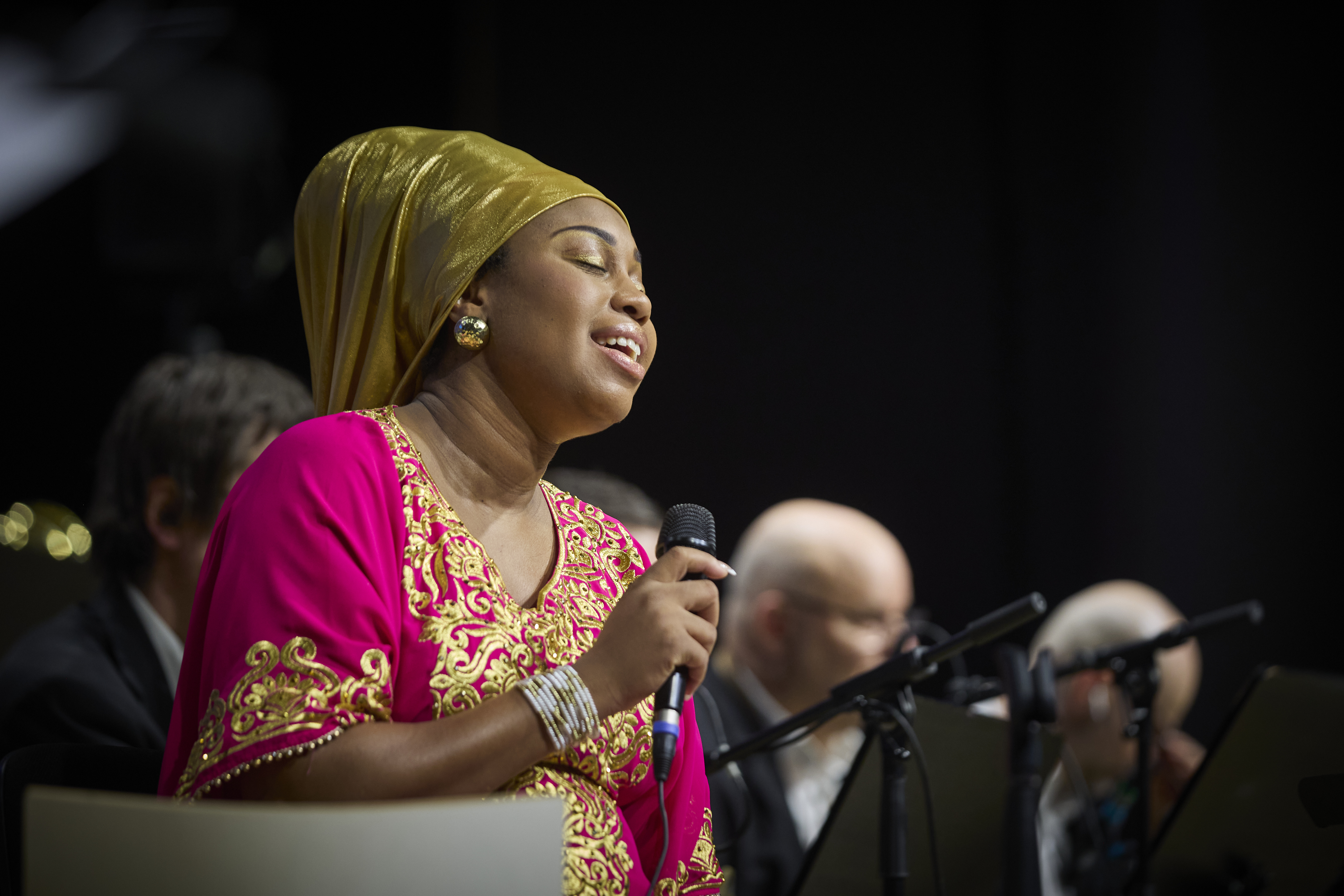 UMO Helsinki Jazz Orchestra feat. Jazzmeia Horn — jazz photo by Artur Moral | All About Jazz
