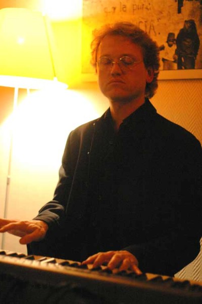 Jean Ferrarini with "Duo Eduardo Kohan-Jean Ferrarini" at the Maison Des Arts Du Grutli, Geneva, Switzerland, 2004