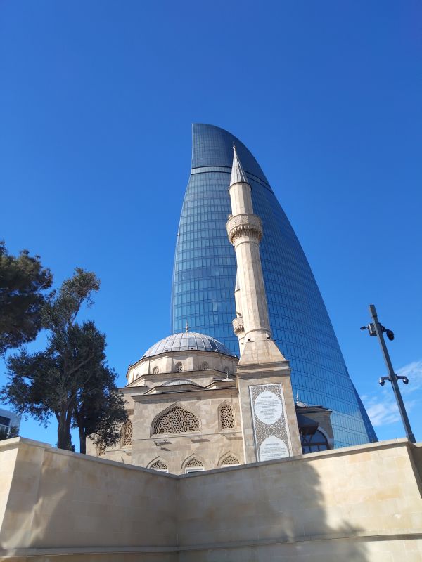 Flame Tower, Mosque of the Martyrs