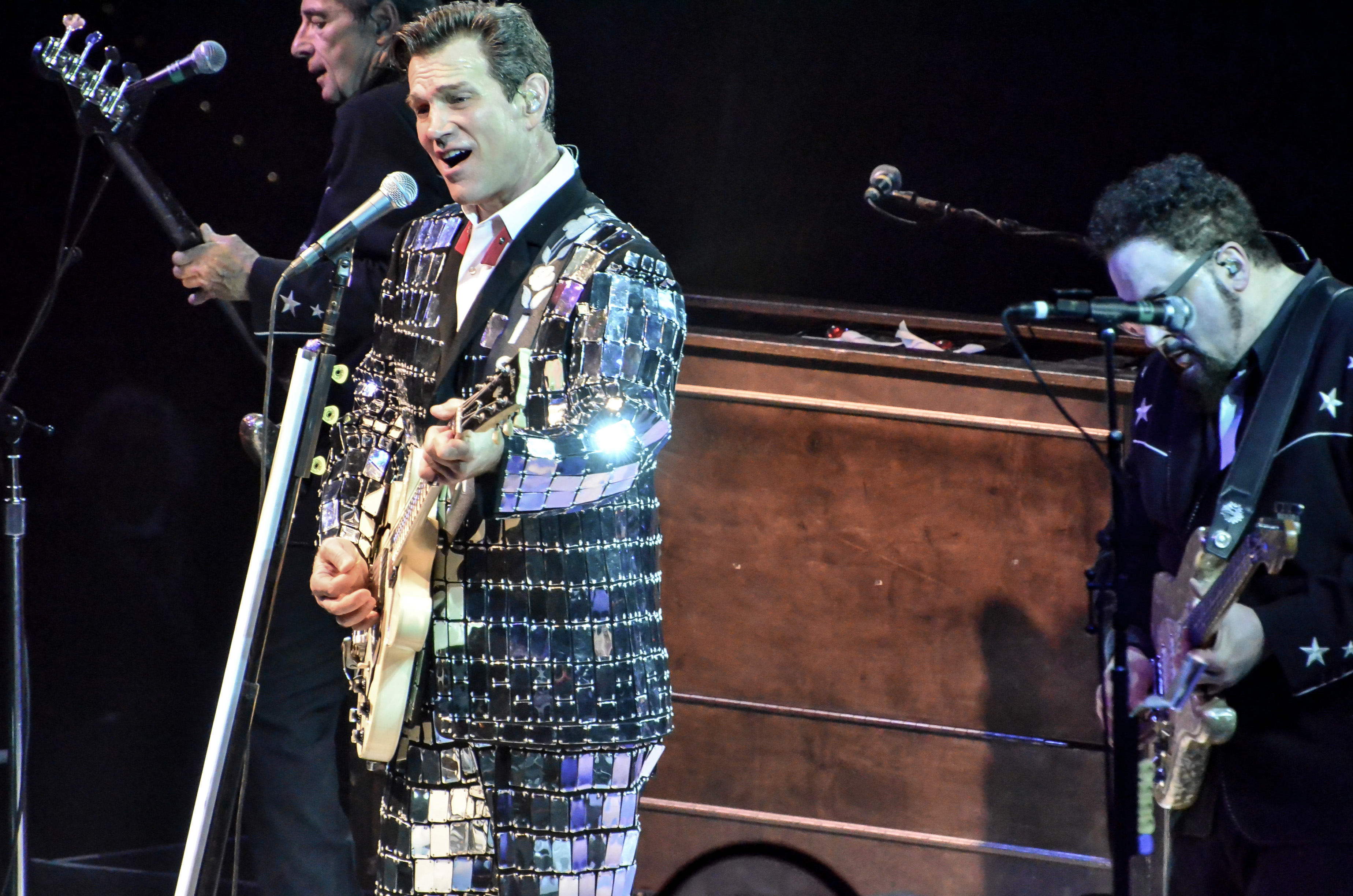 Chris Isaak at NYCB Theatre at Westbury on 5-5-2016. 