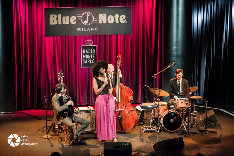 Alberto Chiozzi with Samara Joy at Blue Note Milano — jazz photo by Alberto Chiozzi | All About Jazz