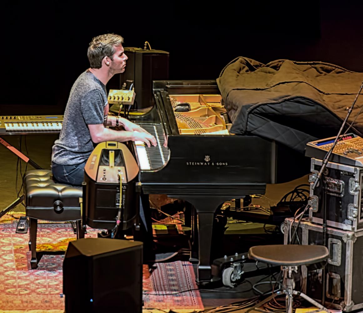 Gwilym Simcock with the Pat Metheny Quartet at the Scottsdale Center for the Performing Arts, Scottsdale, AZ