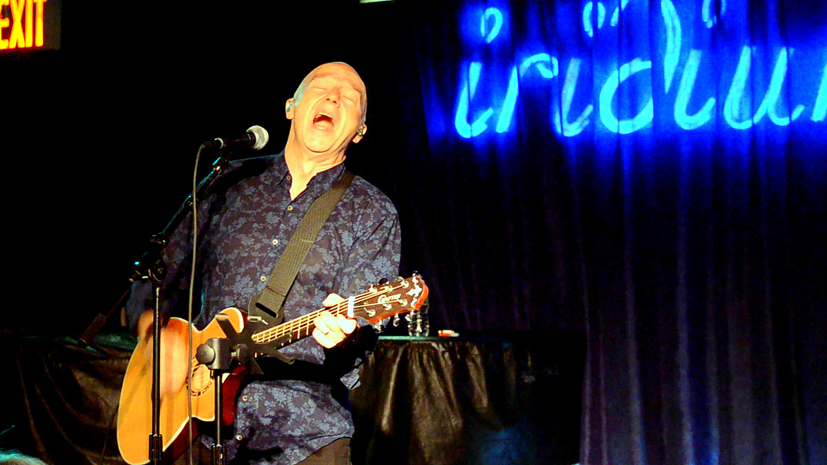 Midge Ure at the Iridium in Nyc on 8-19-2014.