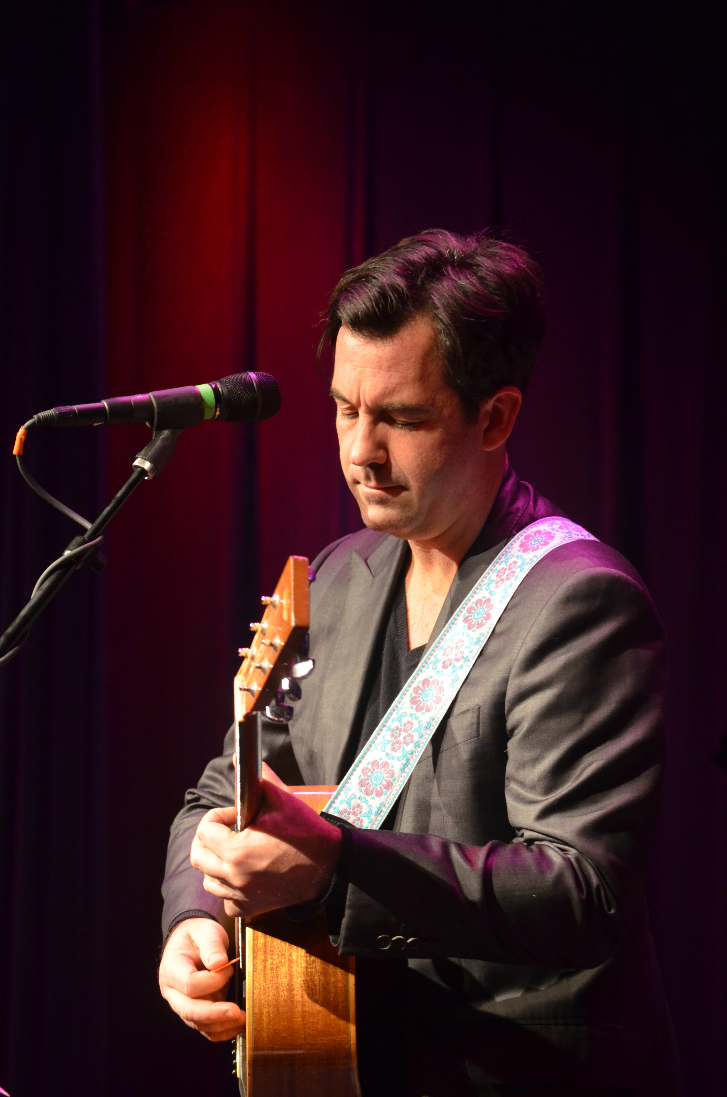 Duncan Sheik, Boulton Center for Performing Arts, Bayshore, NY, 12-9-11