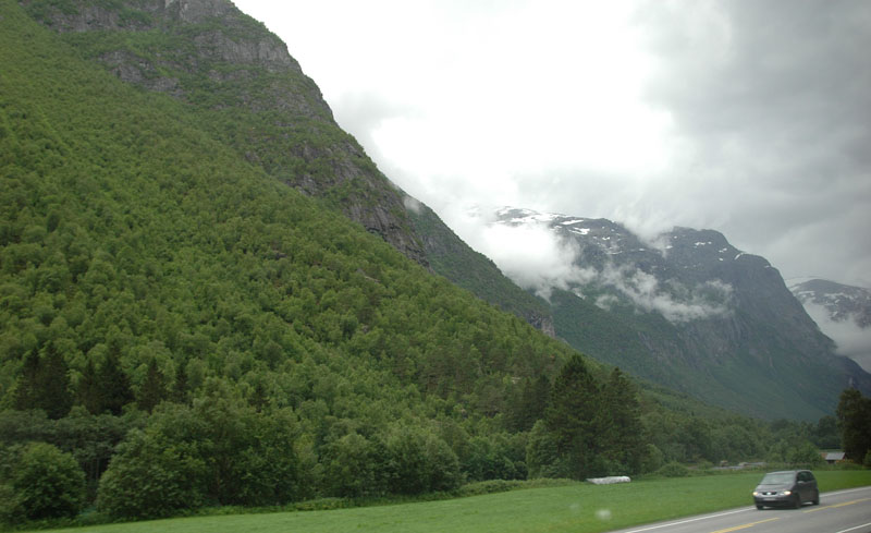 Oslo to Molde Part 2: Train from Domb