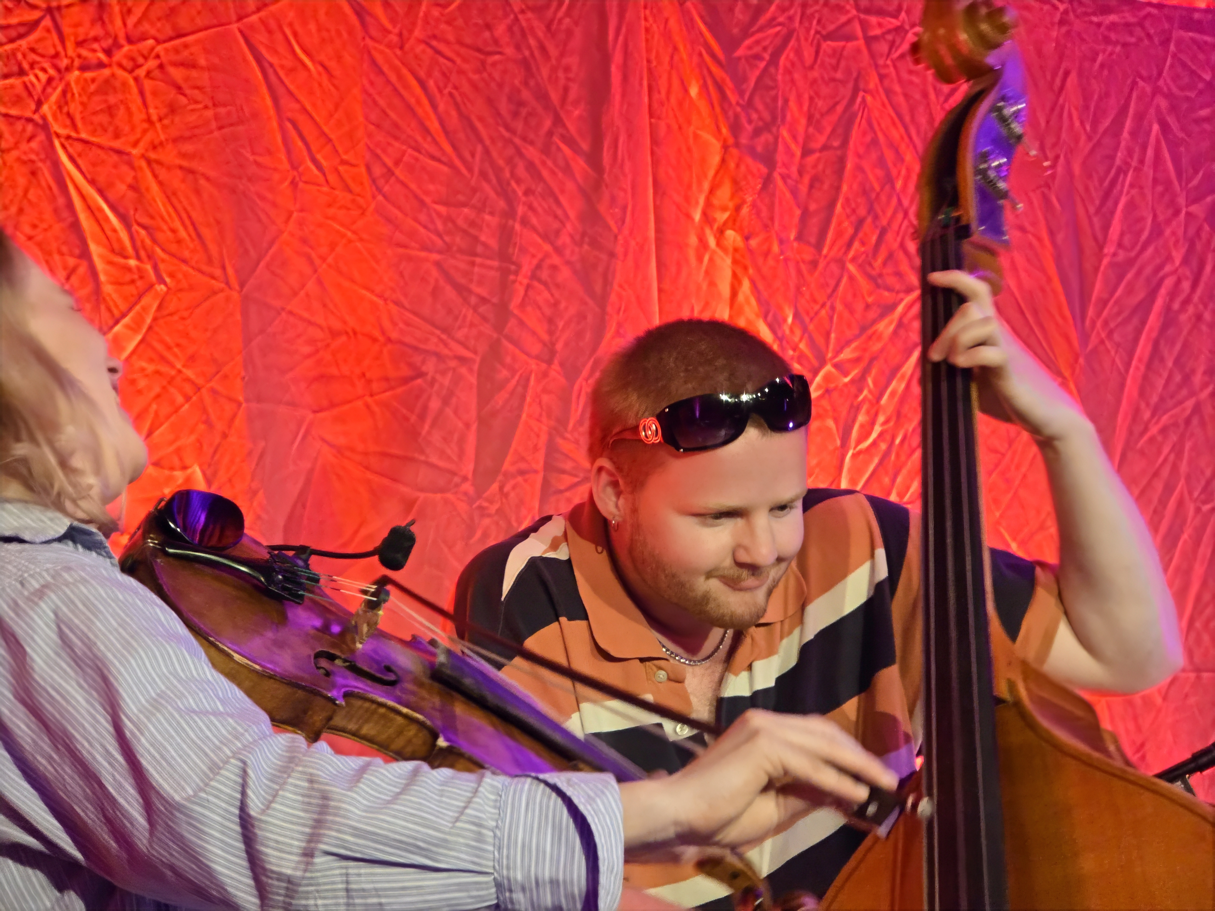 Erlend Kongshaug and Tuva Halse jamming at Kroa, Moldejazz 2026 — jazz photo by Daniel Mège | All About Jazz