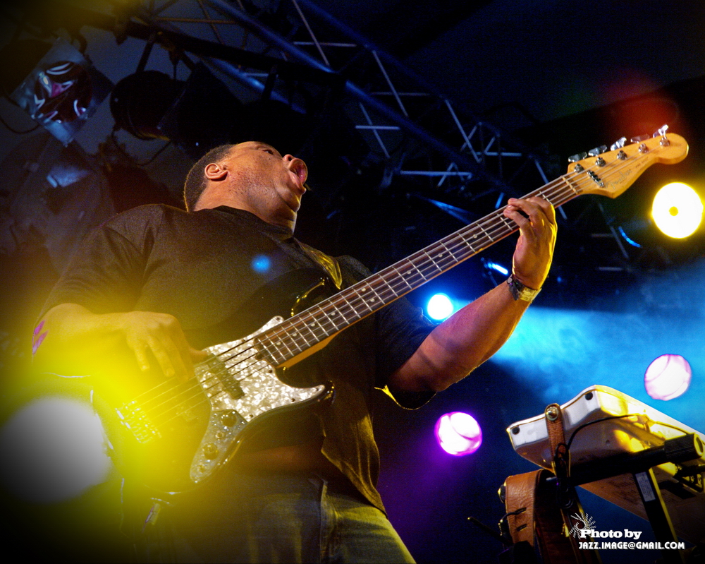 Michael Manson, Performing with George Duke at the Hague Jazz Festival 2009