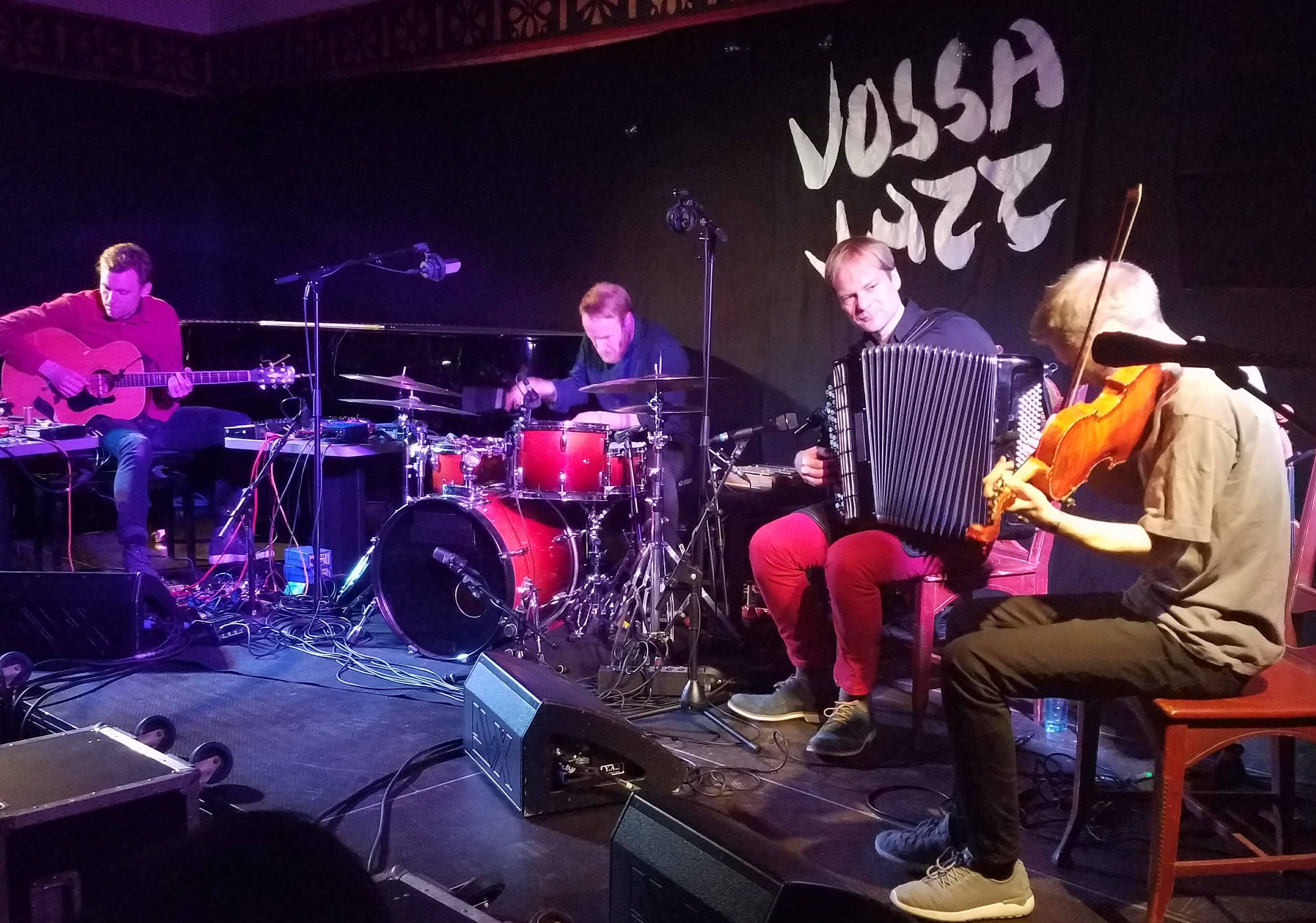 Erlend Apneseth, with Frode Haltli