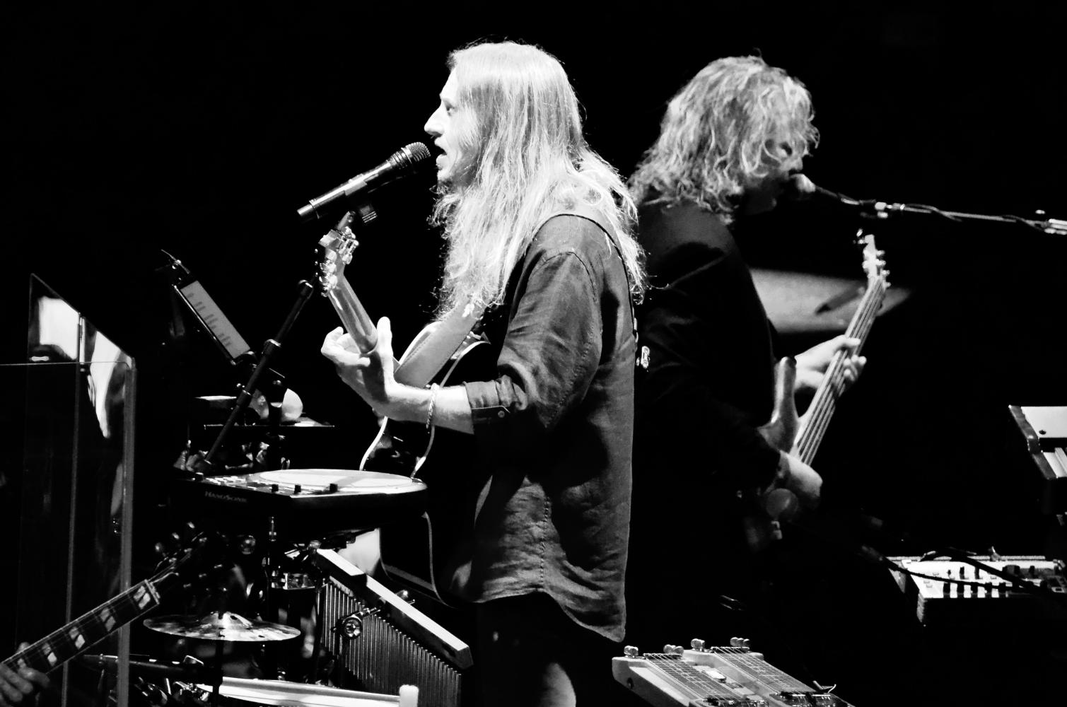 YES at NYCB Theatre at Westbury on 8-6-2016.