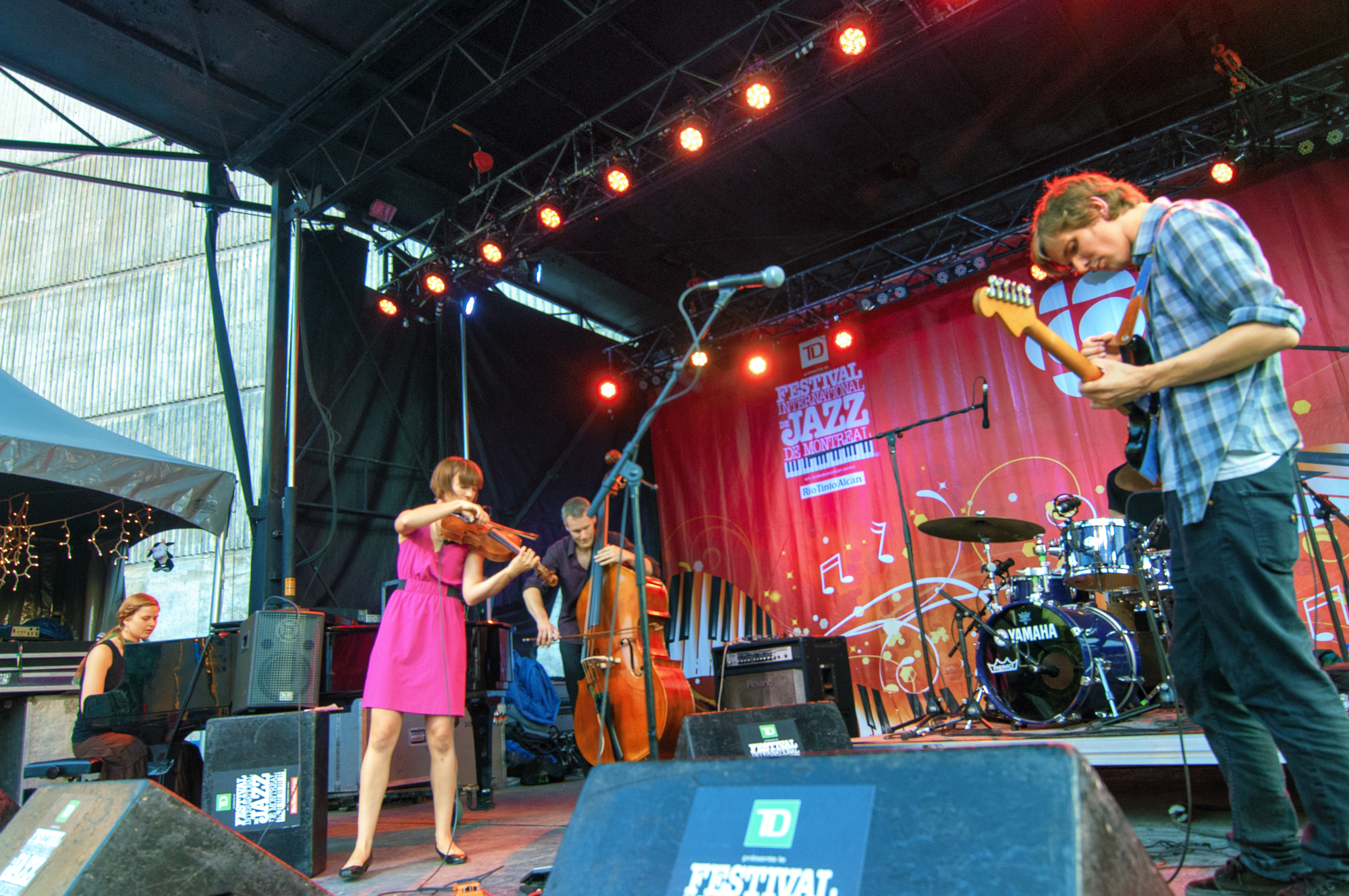 Pugs and crows at the montreal international jazz festival 2013