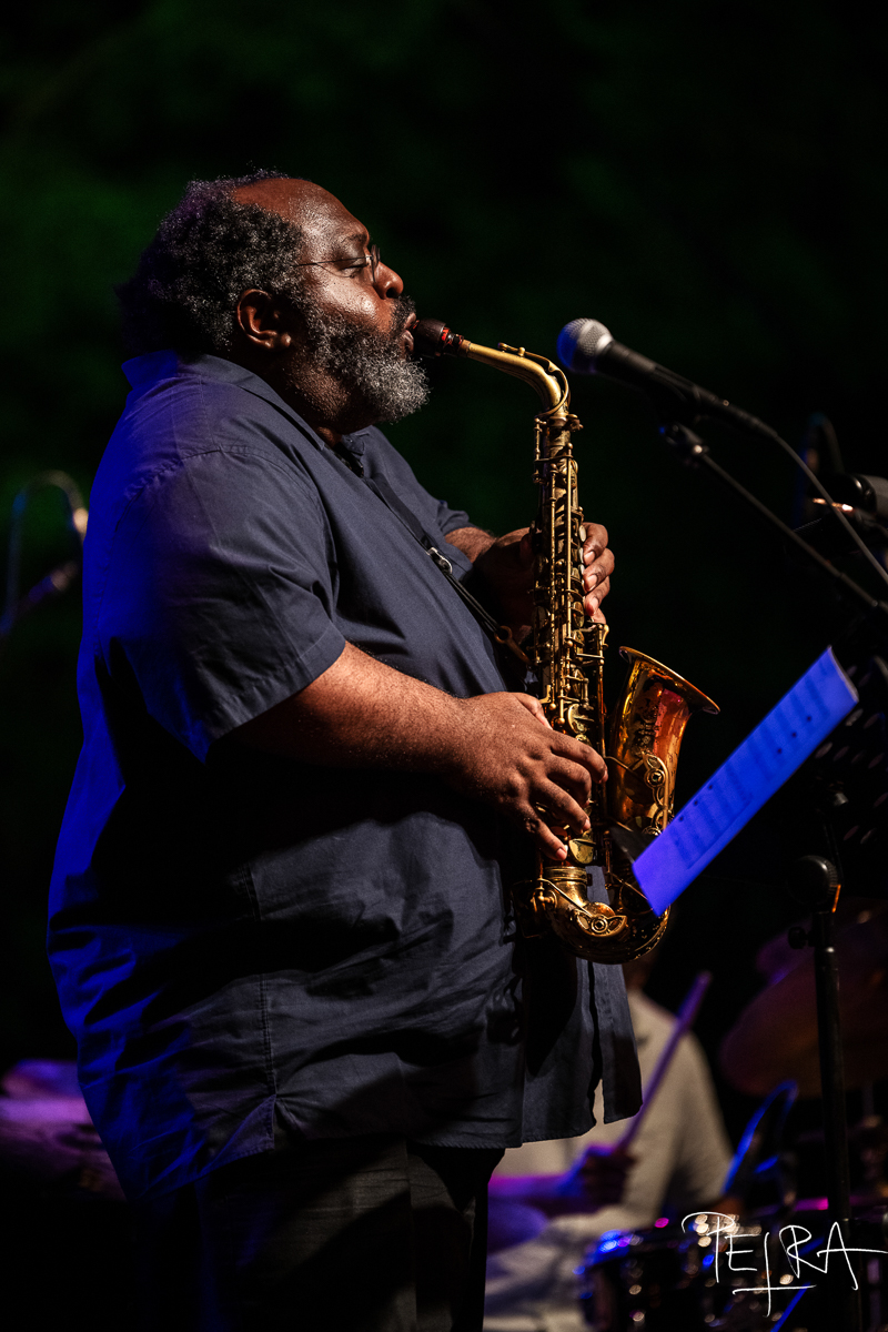 Darius Jones fLuxKit Vancouver / (i ̶ t ̶ s̶ suite but sacred)