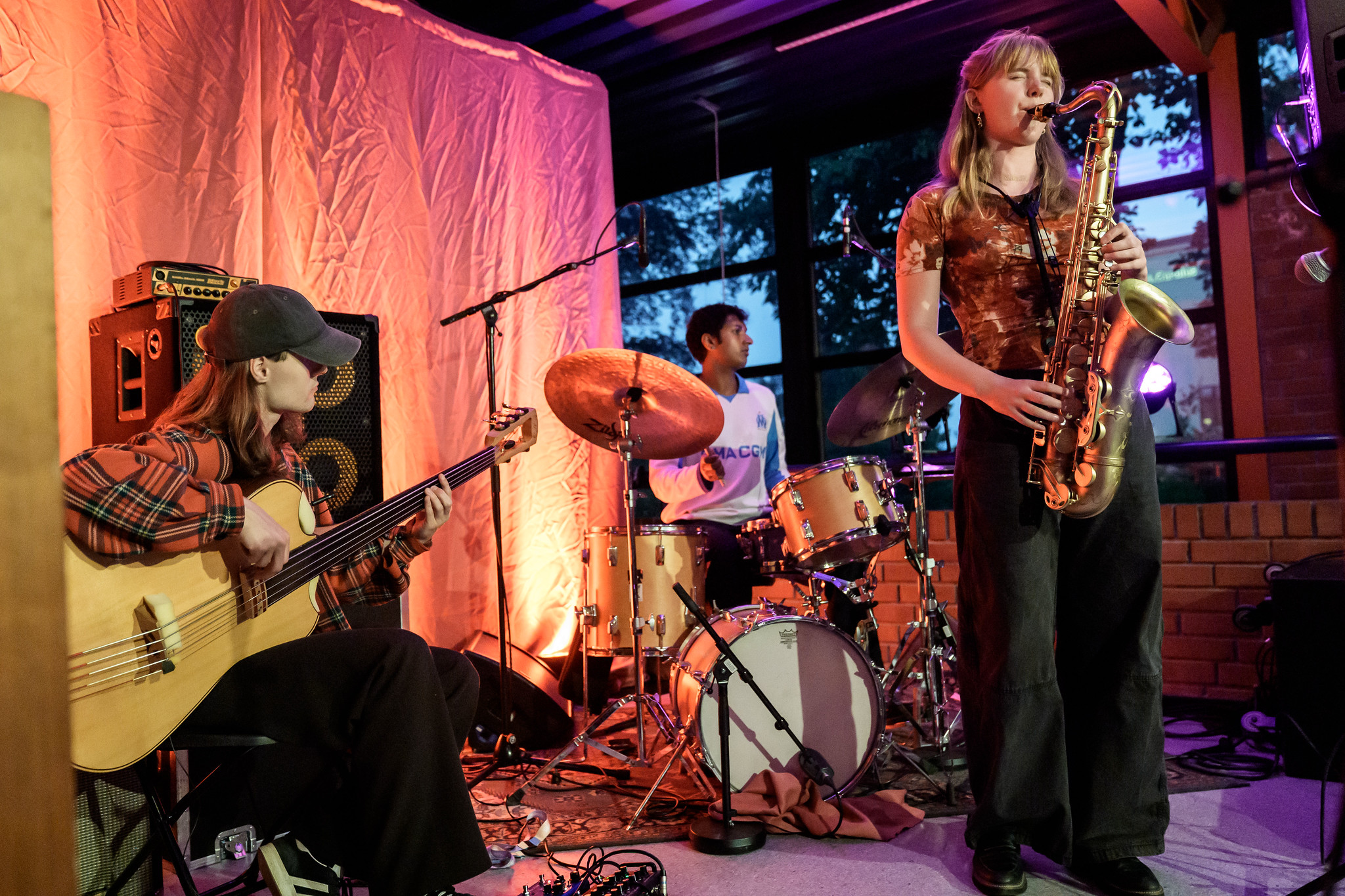 Gard Kronborg, Rino Sivathas and Åsne Fossmark jamming at Moldejazz 2026 — jazz photo by Daniel Mège | All About Jazz