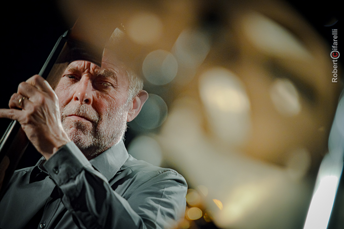 Dave Holland — jazz photo by Roberto Cifarelli | All About Jazz