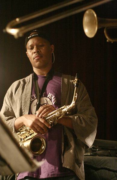 Steve Coleman with "Steve Coleman and the Five Elements" at the Jazz Gallery, Manhattan, New-York, USA, May 2006