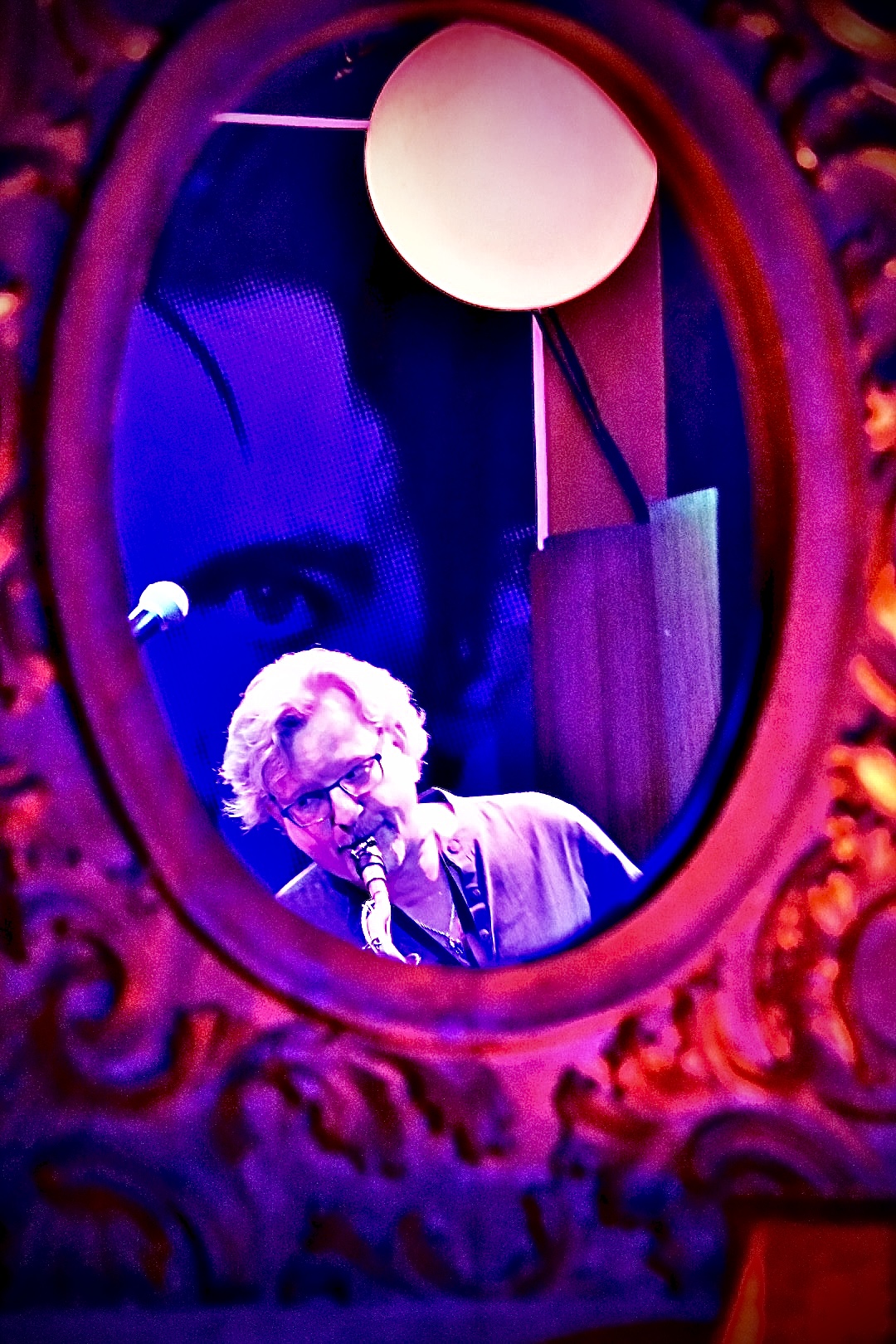 Jeff Lederer, the mirror and the eye