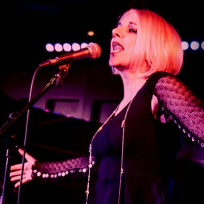 Plum Busby For A Jazzy Fun Sunday Lunch At Hideaway Jazz Club London
