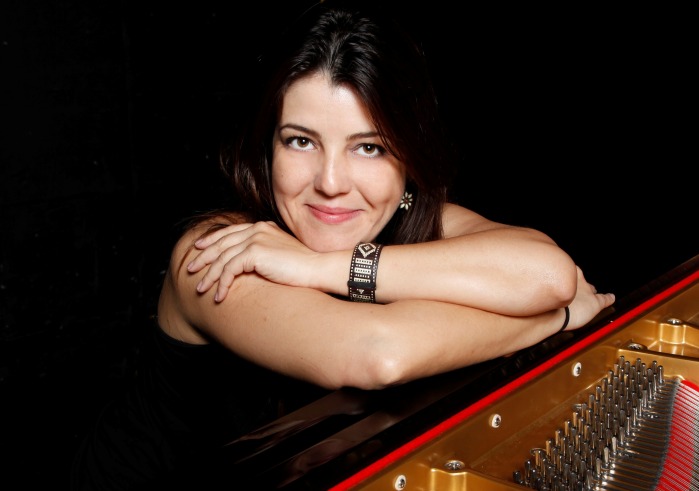 Catina Deluna & Lado B Brazilian Project