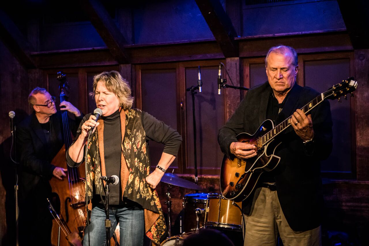 Singer Suzanne Cloud And Guitarist Tom Glenn 