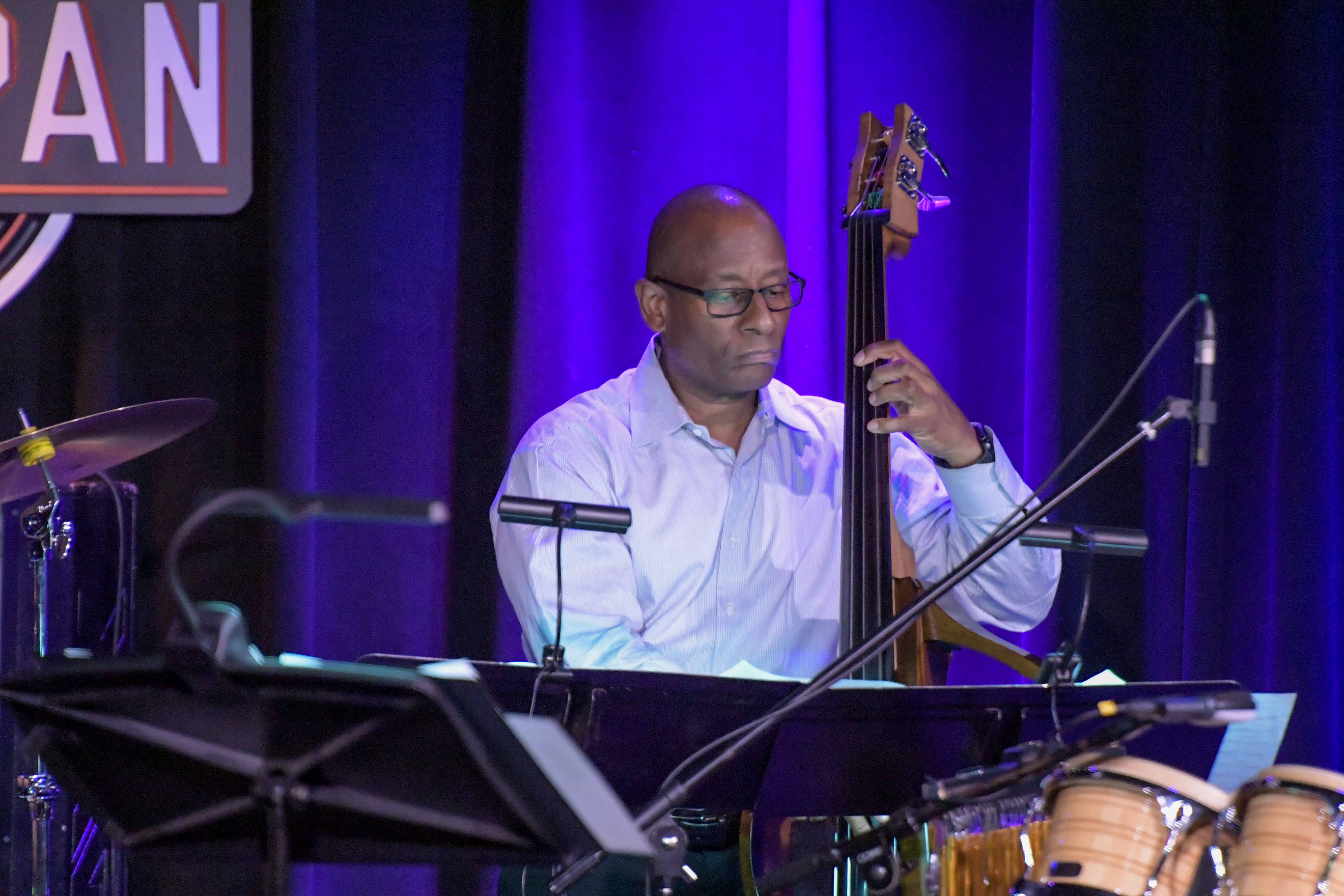 Kenney Davis - base