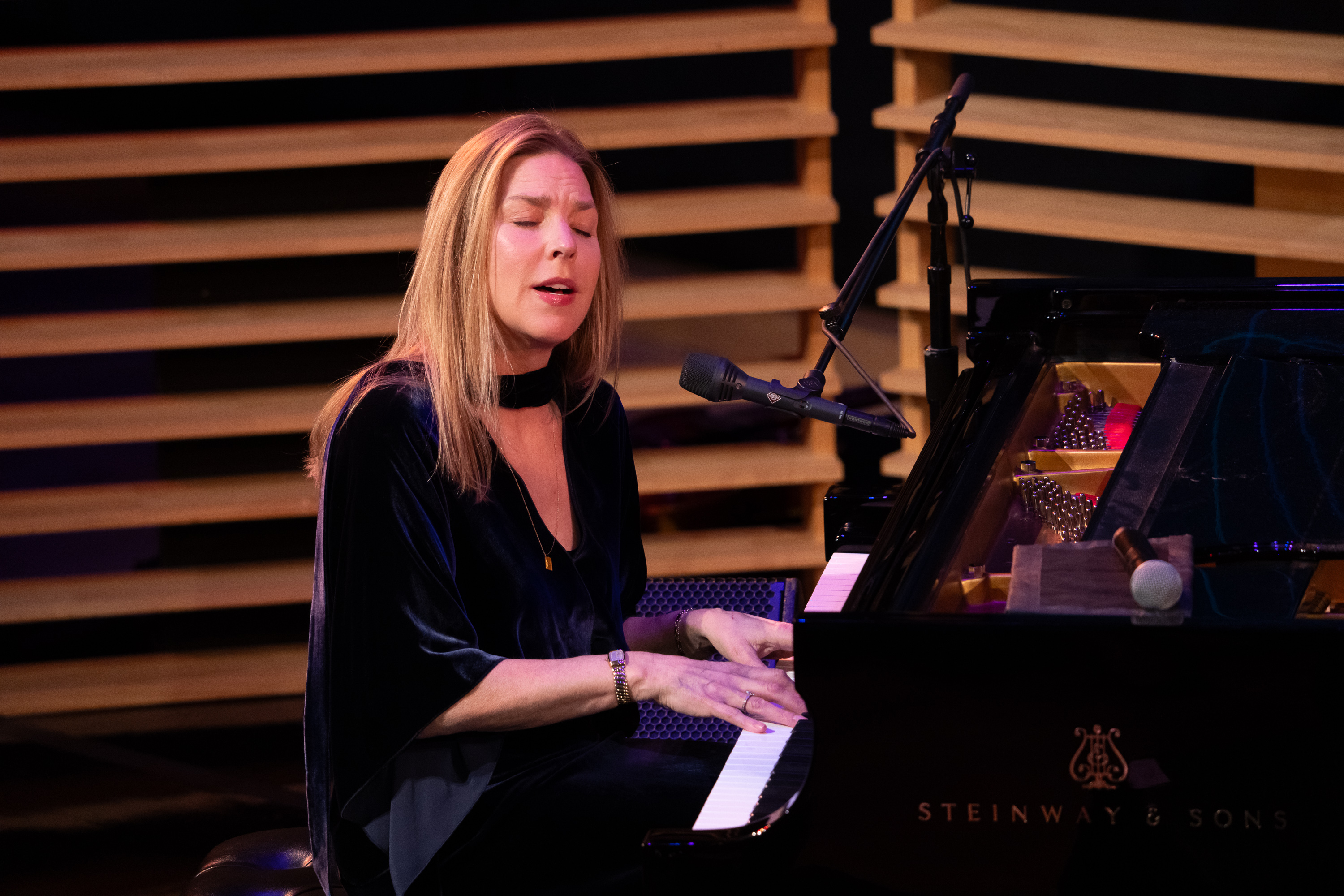 Diana Krall Pays Tribute to Russell Malone