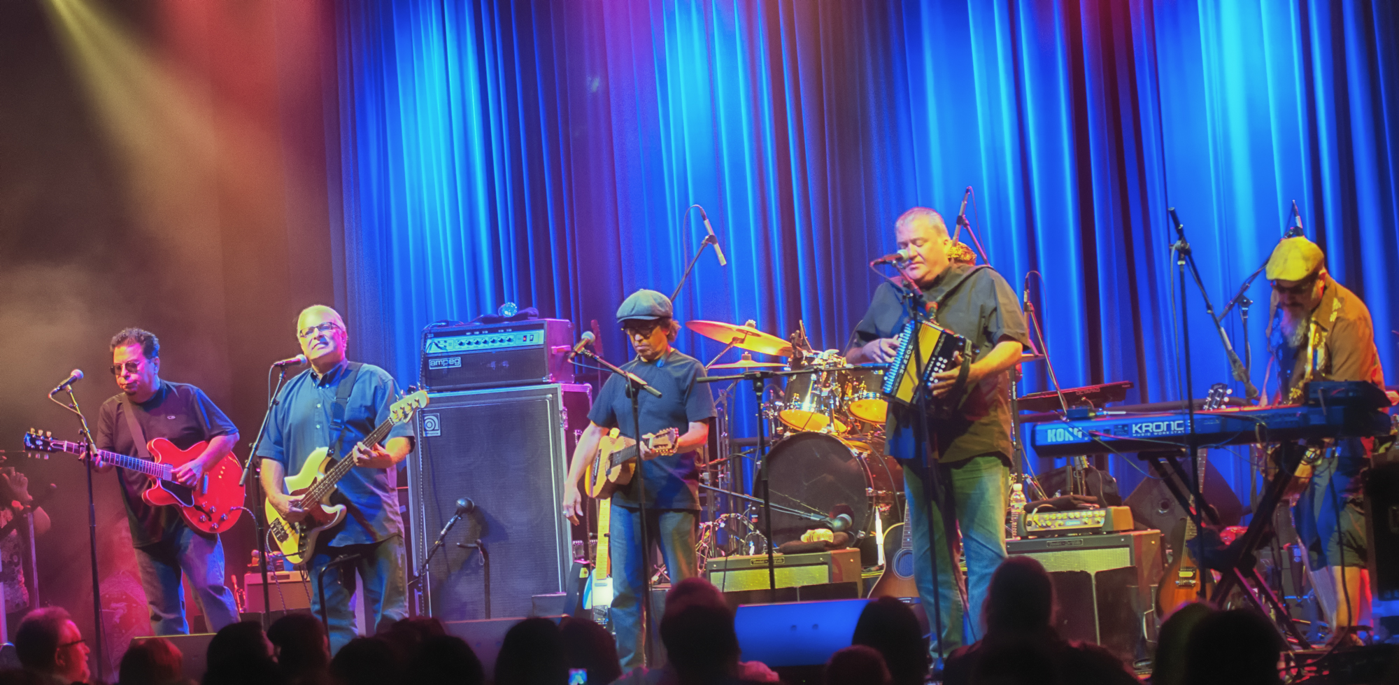 Cesar Rosas, Conrad Lozano, Louie Perez, David Hidalgo and Steve Berlin with Los Lobos at Vee Quiva Casino