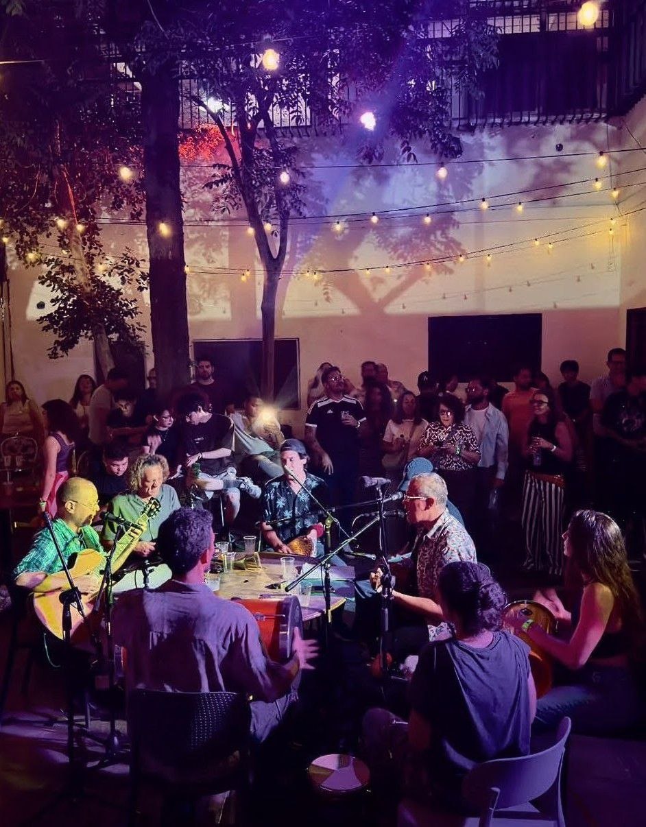 Roda de Samba en El Marchante CCS — jazz photo by Pedro Isea Herrera | All About Jazz