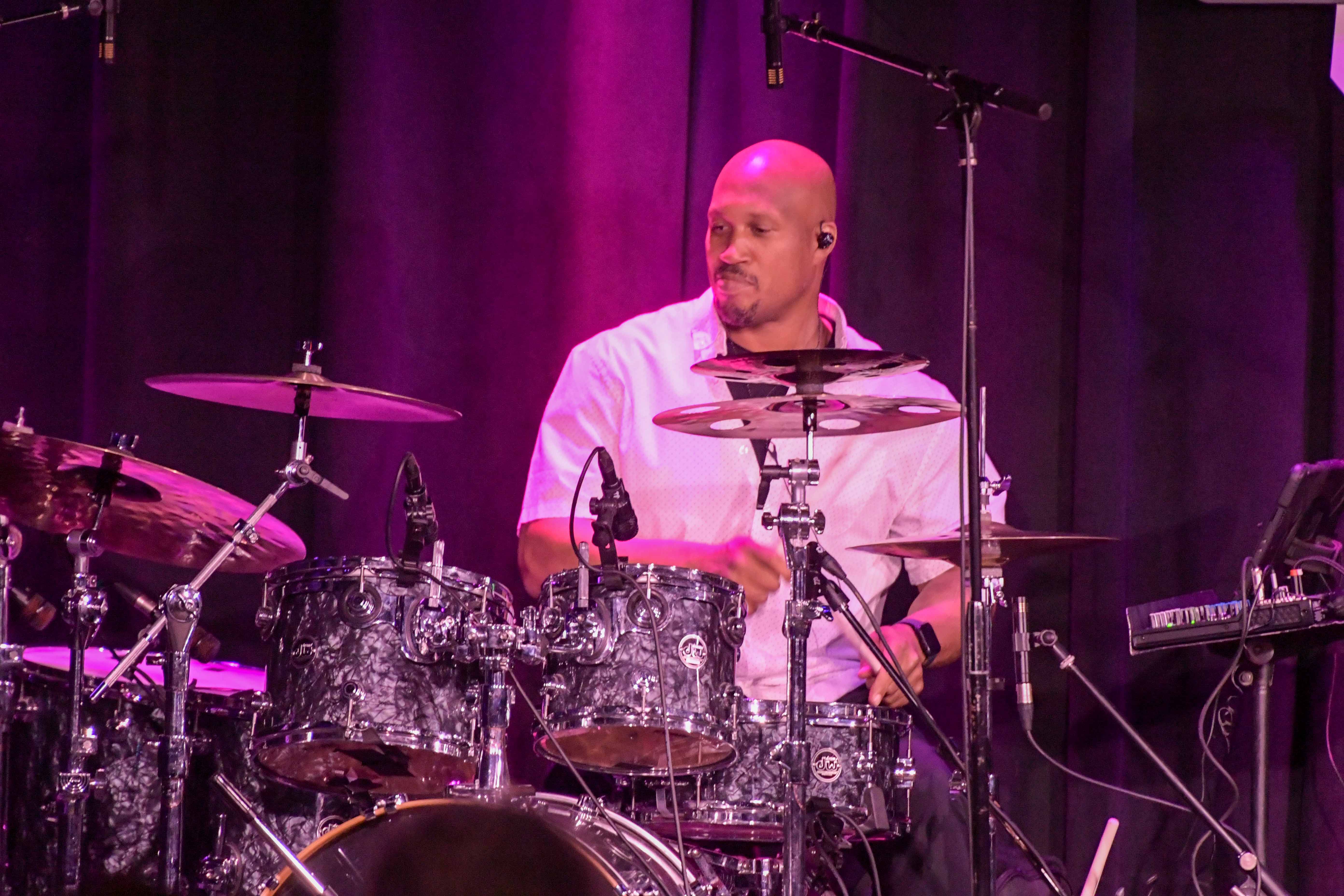 William Alen - drums