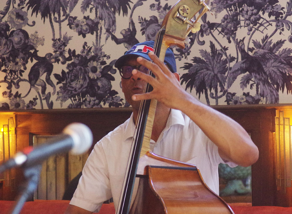 Peter Jones Quartet
