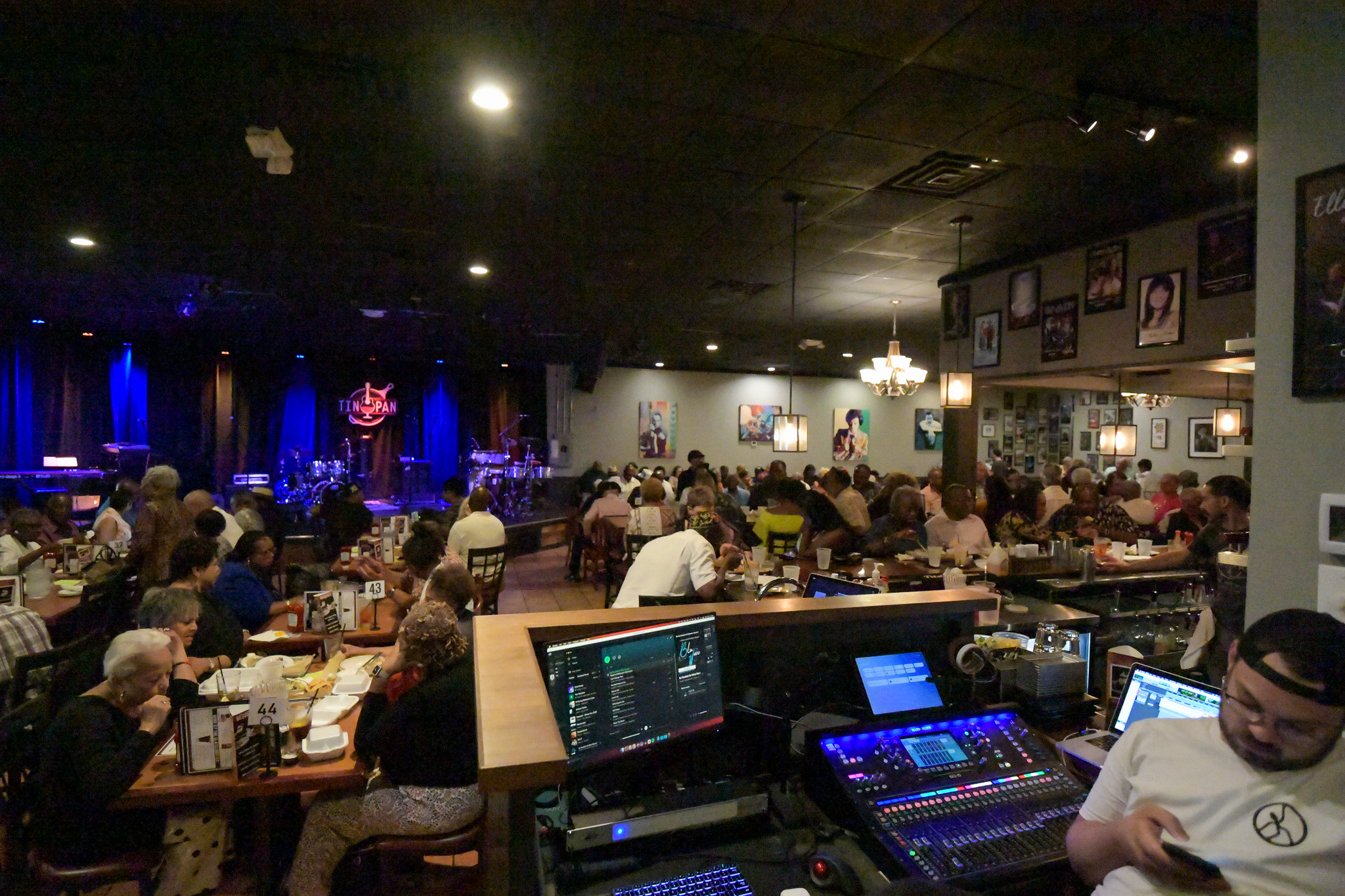 The Tin Pan jazz fans
