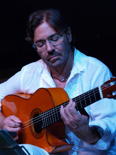 Al Di Meola — jazz photo by Peter Figura | All About Jazz
