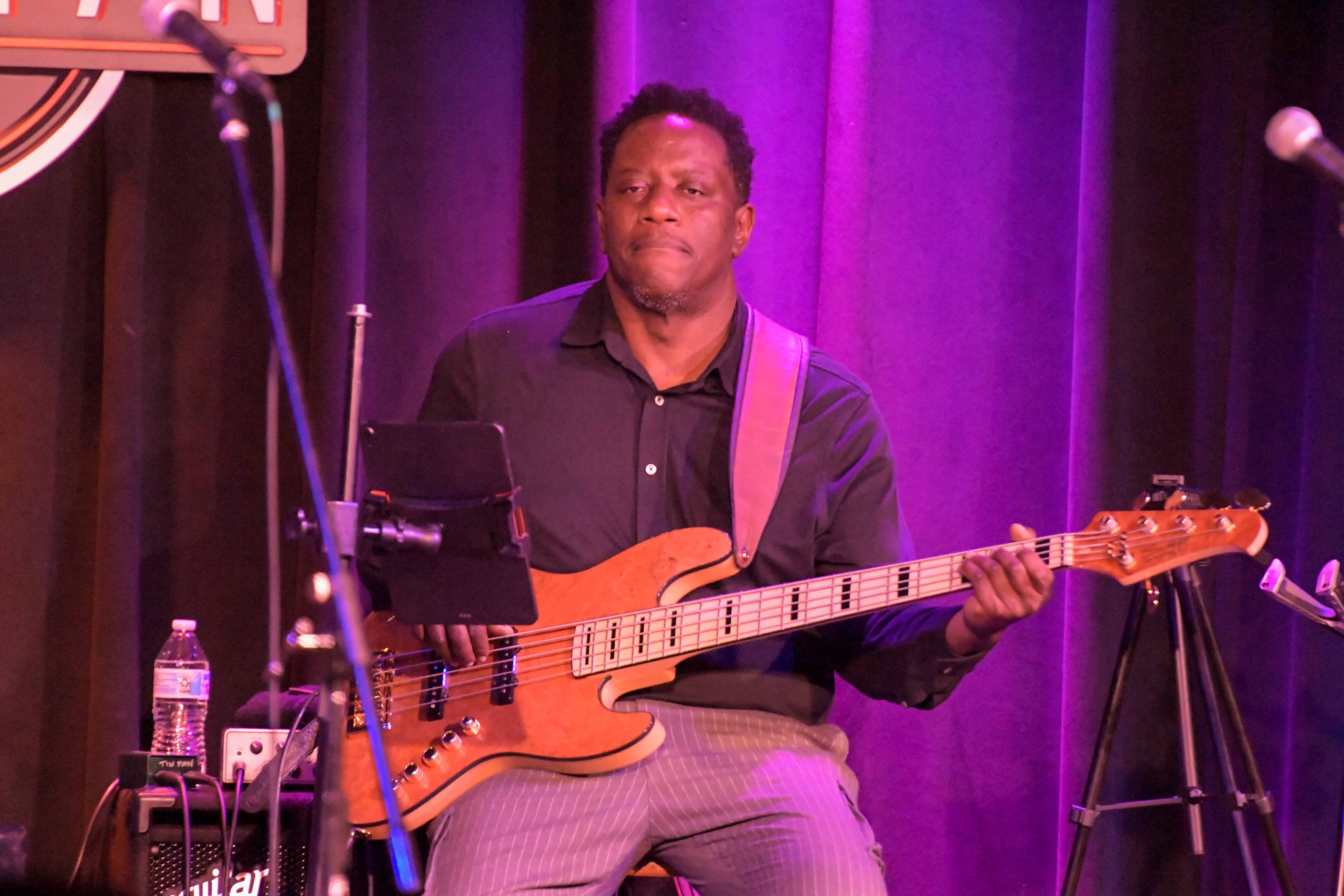 Kevin Jackson - base