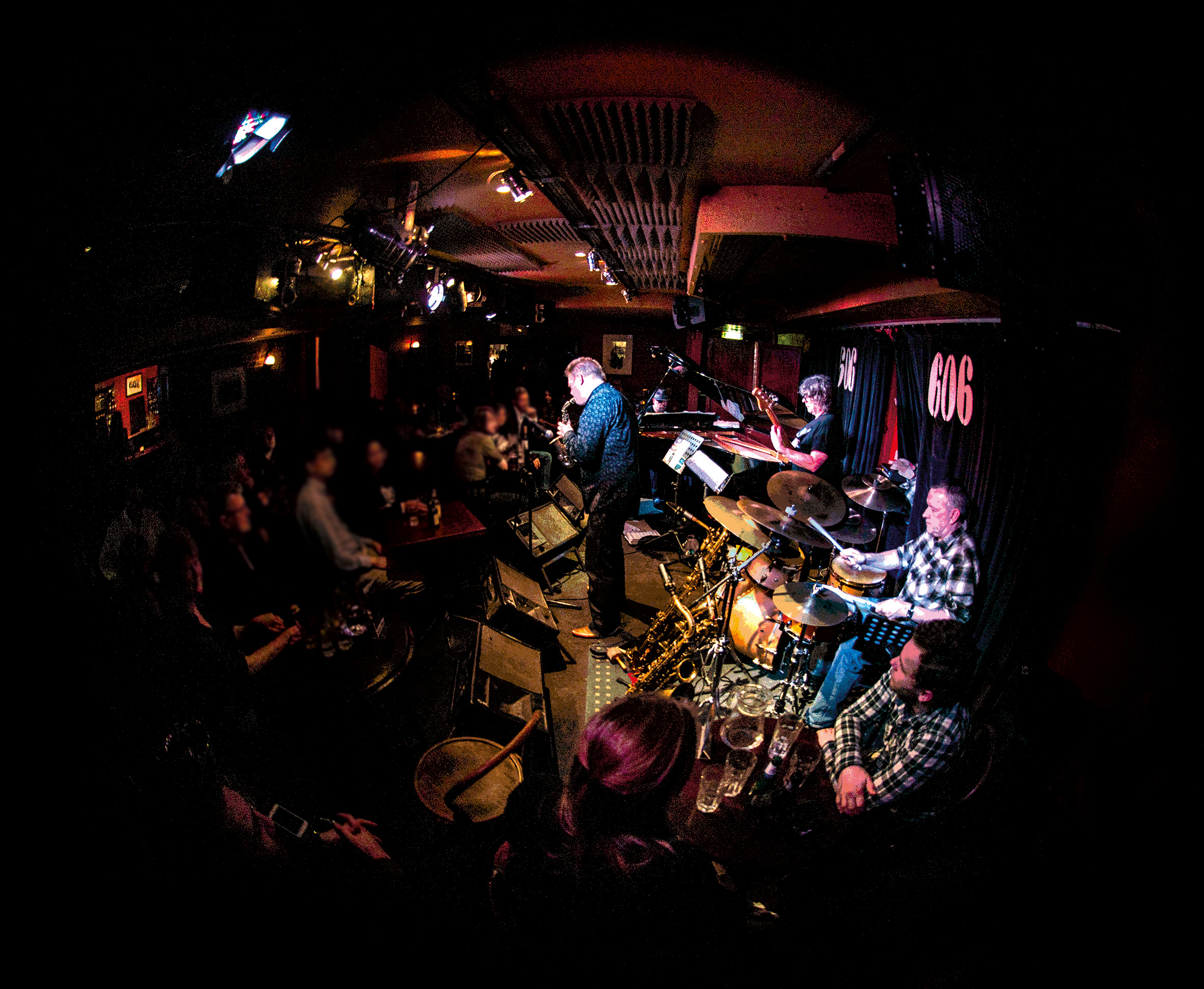 Derek Nash fish-eye view at 606 f