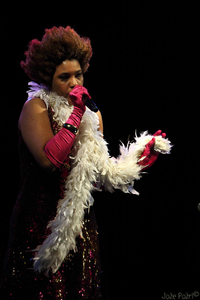 Macy gray