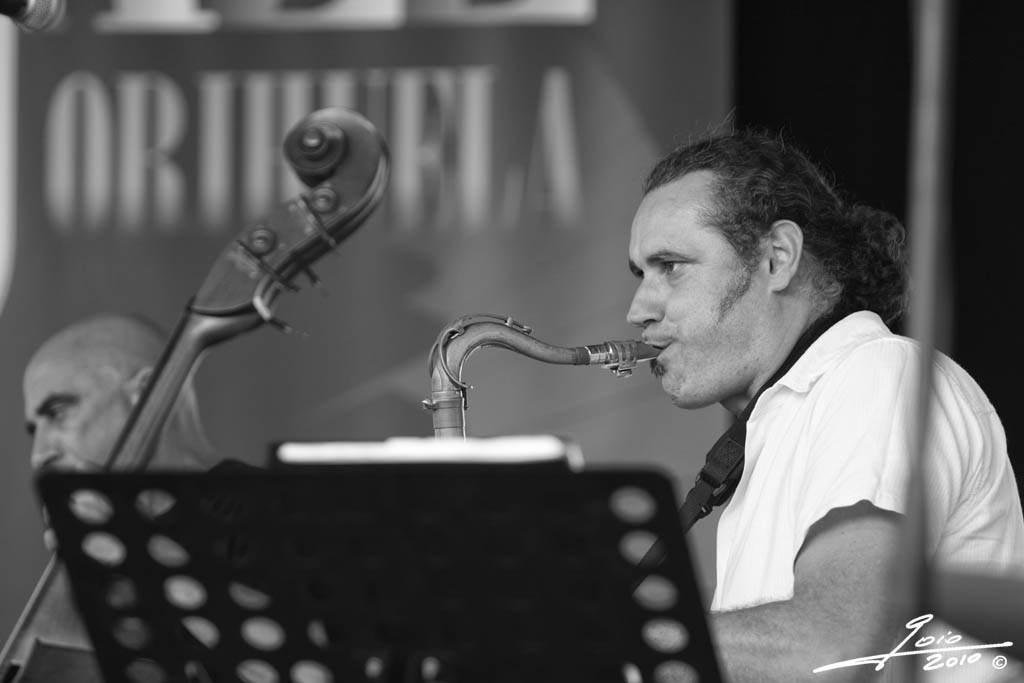 Francisco Blanco Latino-2010-(2)