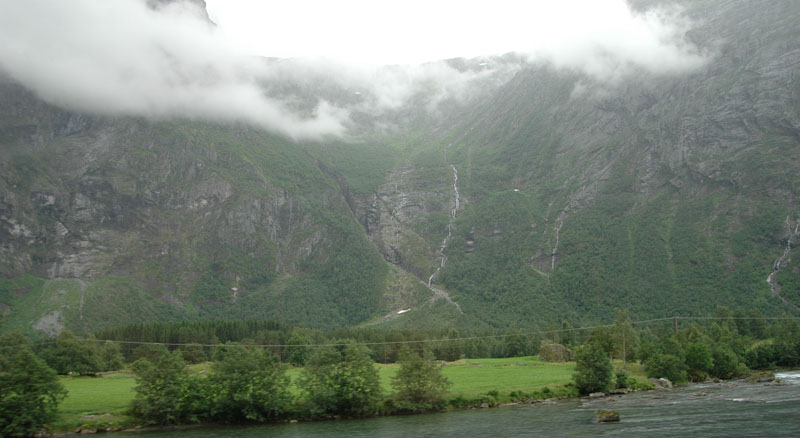 Oslo to Molde Part 2: Train from Domb